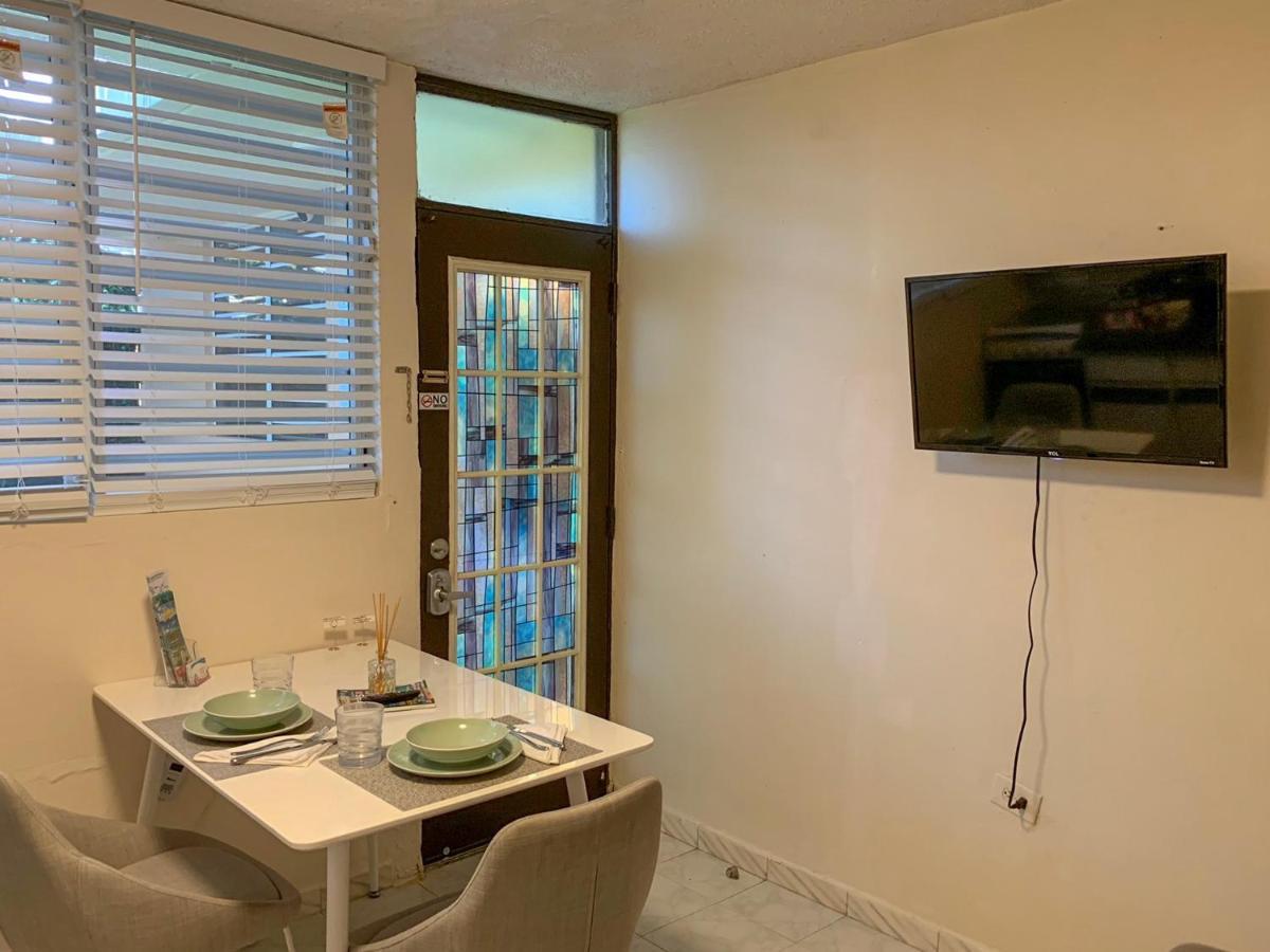 פונצ'ה Homey Escape With Patio Access And Free Laundry מראה חיצוני תמונה